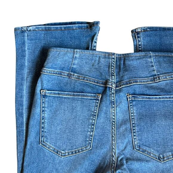 Free People Women’s Sz 26 Penny Pull On Flare Jeans Medium Wash Denim - Picture 8 of 15